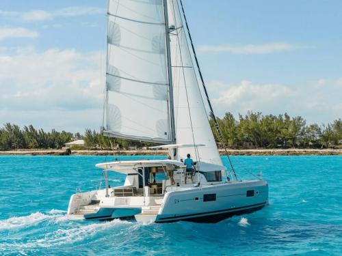 Kat Lagoon 42 Yachtcharter in Seget