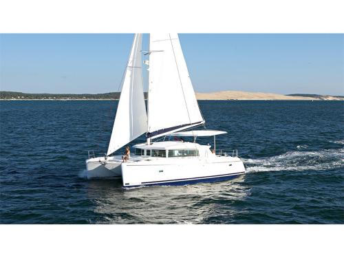 Cat Lagoon 420 for charter in Volos