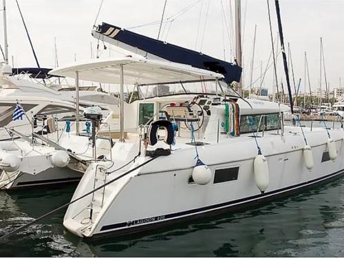 Kat Lagoon 420 chartern in Athen