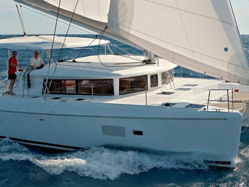Catamaran Lagoon 420 for charter in Nikiti
