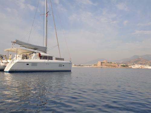 Catamaran Lagoon 421 available for charter in Marina Eczanesi