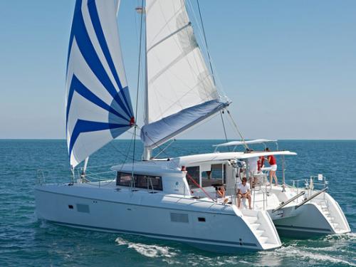 Catamaran Lagoon 421 for charter in French Cul de Sac