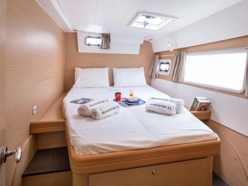 Kat Lagoon 421 Yachtcharter in Nikiana Marina