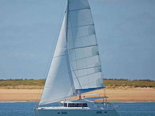 Catamaran Lagoon 421 available for charter in Marina Mandalina