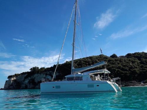 Kat Lagoon 421 Yachtcharter in Lefkas