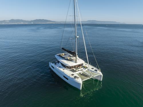 Catamaran Lagoon 43 for charter in Preveza