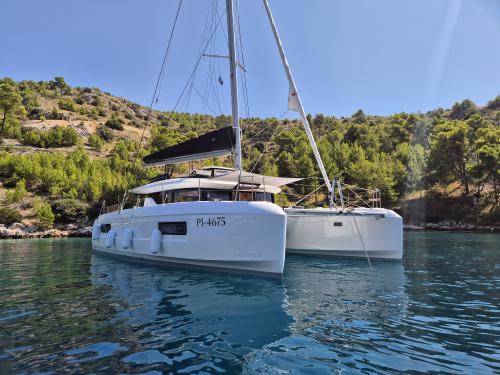 Catamaran Lagoon 43 for charter in Seget