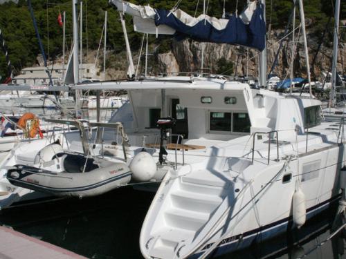 Kat Lagoon 440 chartern in Trogir