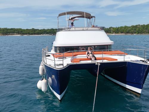 Catamaran Lagoon 44 Power available for charter in Porec