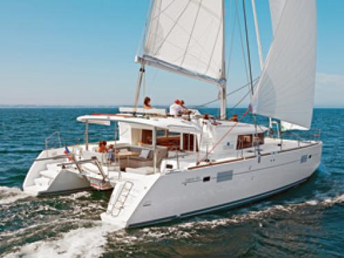 Katamaran Lagoon 450 Yachtcharter in Yachthafen Marina Phuket