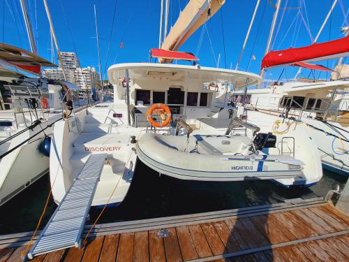 Katamaran Lagoon 450 Yachtcharter in Marina San Antonio