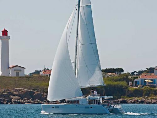 Catamaran Lagoon 450 available for charter in Nettuno Catamaran Lagoon 450 available for charter in Nettuno