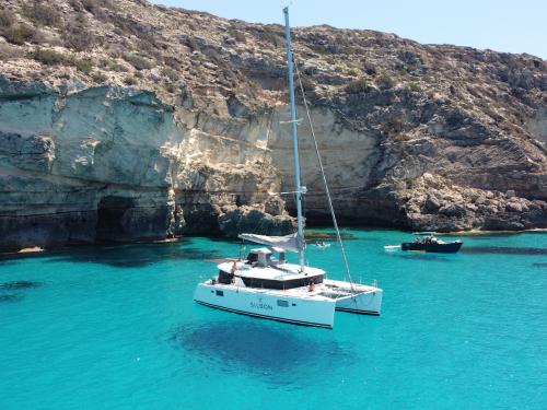 Catamaran Lagoon 450 for charter in Santa Eularia des Riu