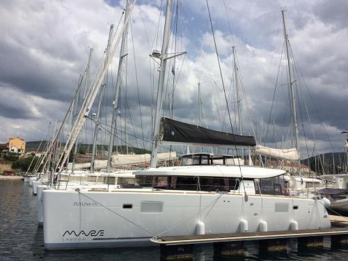 Katamaran Lagoon 450 Yachtcharter in Marina Mandalina