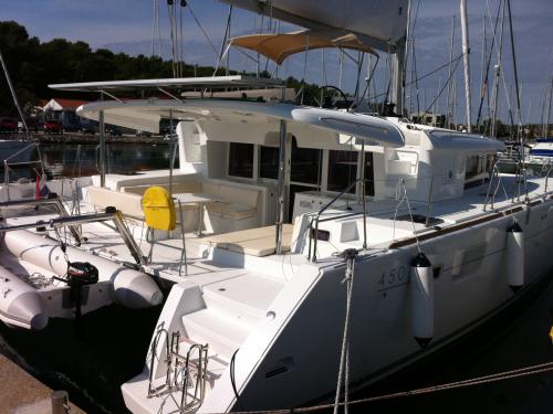 Cat Lagoon 450 for rent in Medulin
