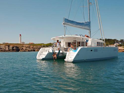Katamaran Lagoon 450 F Yachtcharter in Lavrio
