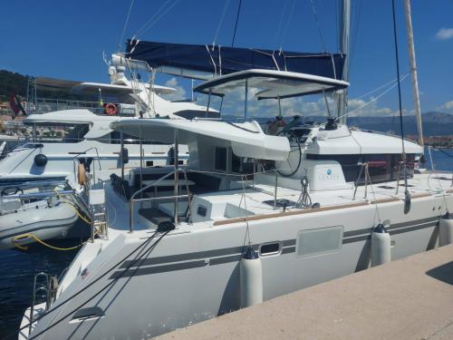 Cat Lagoon 450 for charter in Split