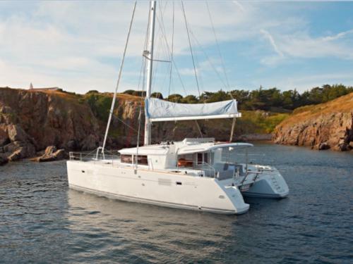 Katamaran Lagoon 450 F Yachtcharter in Marina Seget Donji