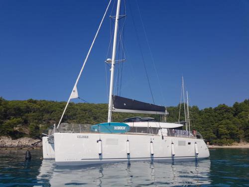 Cat Lagoon 450 for charter in Marina Dalmacija