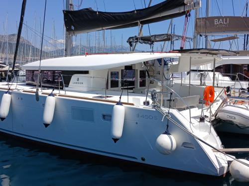 Cat Lagoon 450 for rent in Kastela