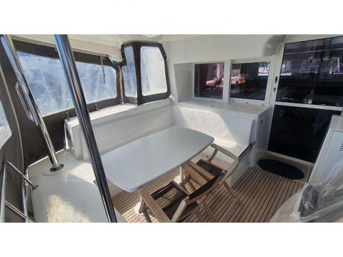 Cat Lagoon 450 F for charter in Grimaud