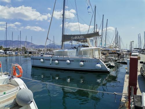 Katamaran Lagoon 450 F Yachtcharter in Vlichada