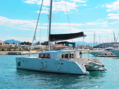 Catamaran Lagoon 450 F for hire in Seget