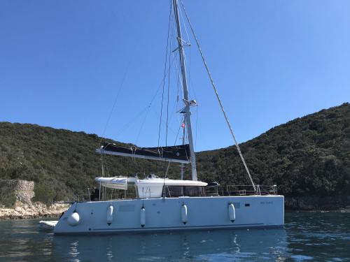 Kat Lagoon 450 F Yachtcharter in Kastel Gomilica