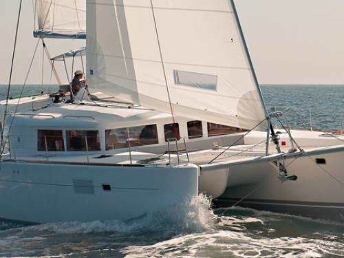 Cat Lagoon 450 F available for charter in Road Town