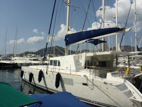 Catamaran Lagoon 450 F for charter in San Vincenzo