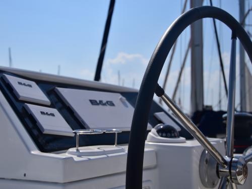 Katamaran Lagoon 450 F chartern in Mykonos Stadt