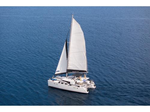 Katamaran Lagoon 450 F chartern in Vlichada