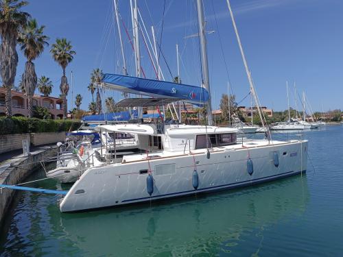 Katamaran Lagoon 450 F Yachtcharter in Portorosa