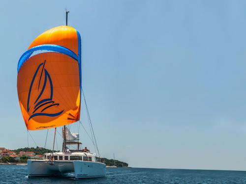 Katamaran Lagoon 450 F Yachtcharter in Gouvia Marina