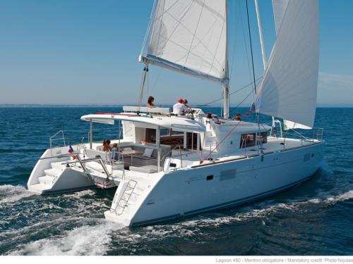 Cat Lagoon 450 F for rent in Desroches