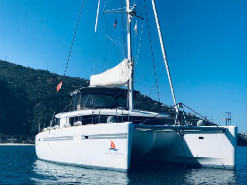Kat Lagoon 450 F Yachtcharter in Messina