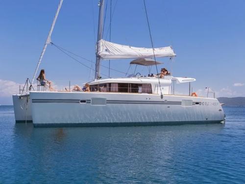 Catamaran Lagoon 450 F for hire in Lefkas