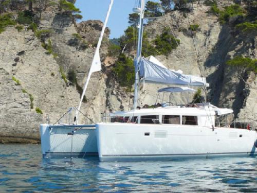 Catamaran Lagoon 450 F available for charter in Cole Bay