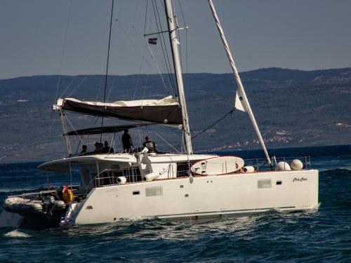 Catamaran Lagoon 450 F for charter in Marina Frapa