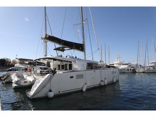 Cat Lagoon 450 F for rent in Zadar