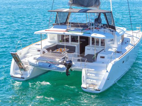 Catamaran Lagoon 450 F available for charter in Alimos Marina Kalamaki