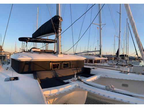 Katamaran Lagoon 450 F Yachtcharter in Athen