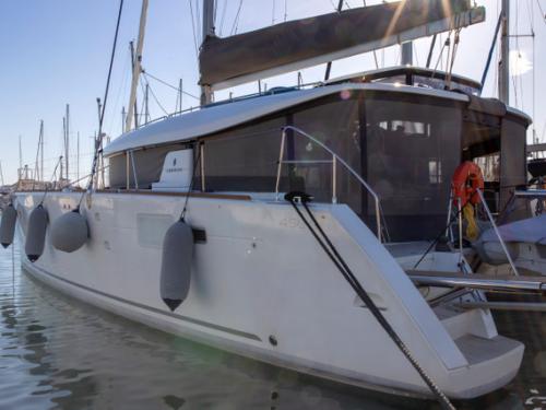 Catamaran Lagoon 450 S for rent in Athens