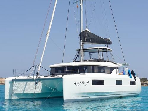 Katamaran Lagoon 46 Yachtcharter in Kastel Gomilica