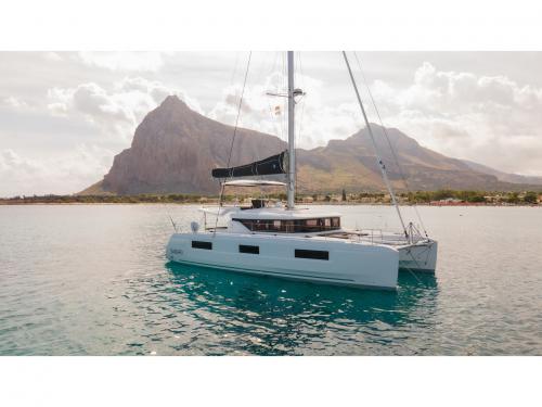 Cat Lagoon 46 for charter in Marina di Portisco