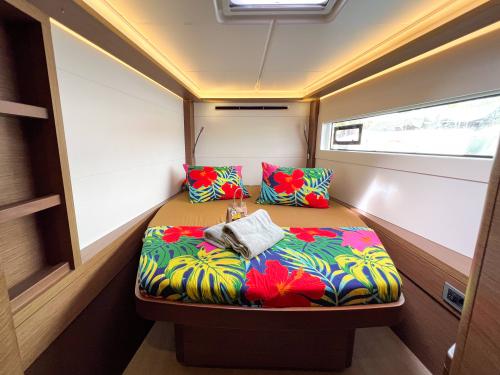 Cat Lagoon 46 available for charter in Uturoa