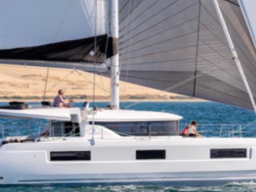 Katamaran Lagoon 46 Yachtcharter in Port Santa Lucia