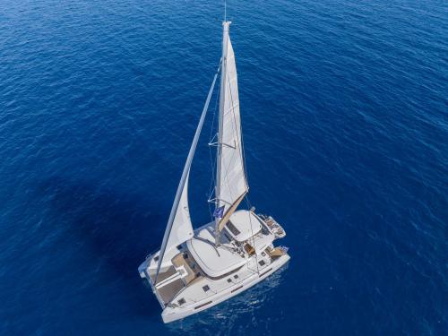 Catamaran Lagoon 46 for rent in Lefkas