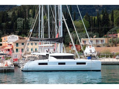 Kat Lagoon 46 Yachtcharter in Benitses