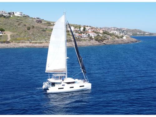 Catamaran Lagoon 46 for charter in Olympic Marine